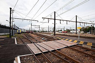 《使命召唤：战区2》黑衣皮肤开售能隐身 玩家大喊不公平